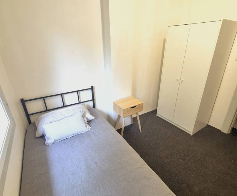 $240, Flatshare, 6 bathrooms, Avalon Beach NSW 2107