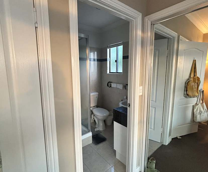 Furnished room with own bathroom