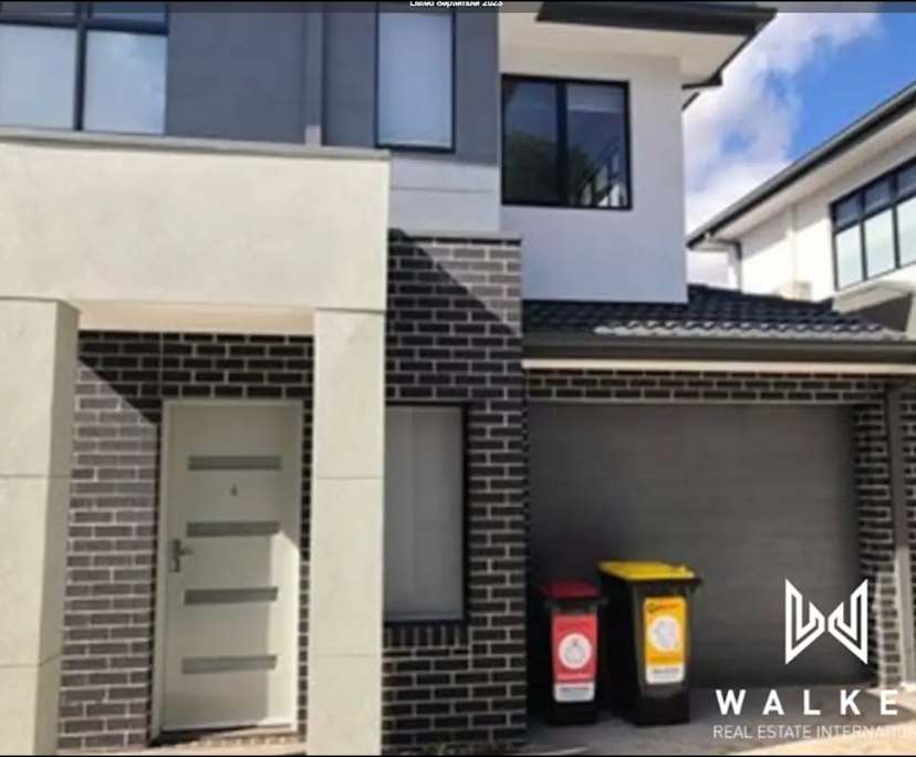 Unfurnished room with ensuite in a share house