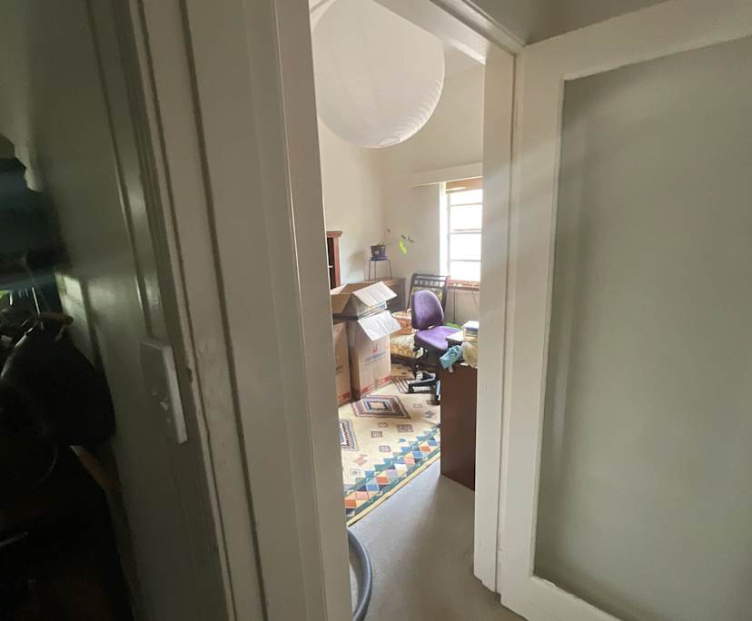 Room in a share house