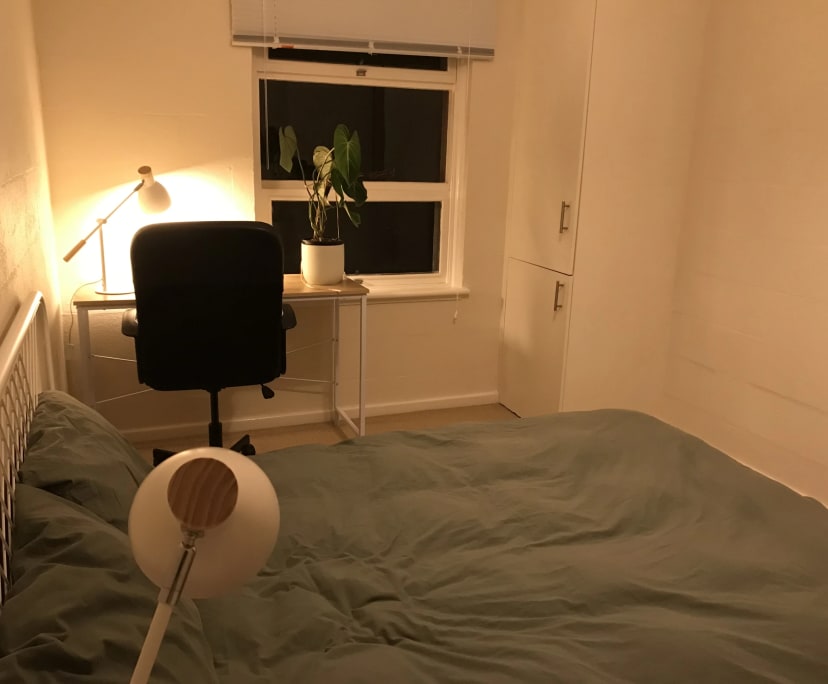 Furnished room in a flatshare