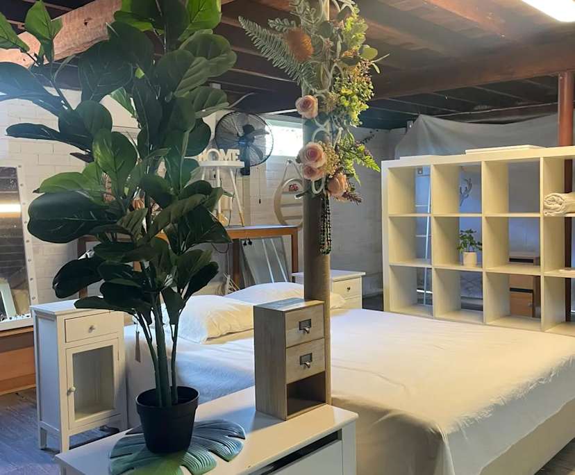 Furnished room with ensuite in a flatshare