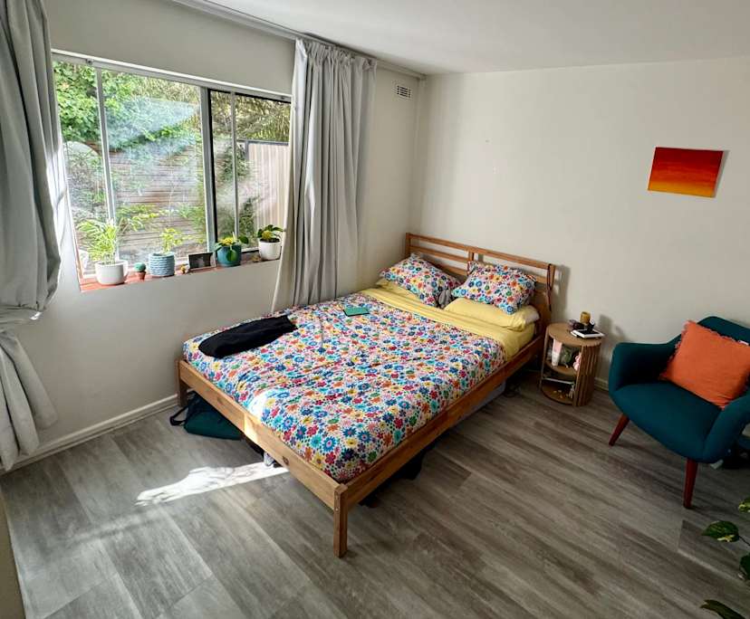 Whole property with 1 room for rent