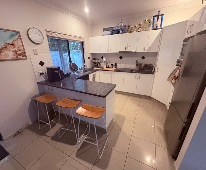 $350, Flatshare, 3 bathrooms, Jubilee Pocket QLD 4802