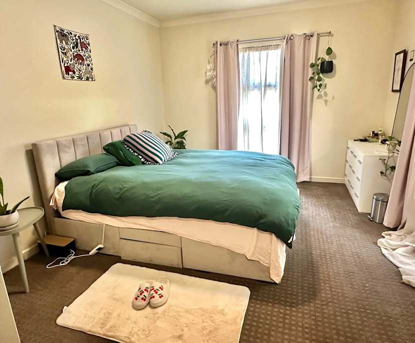 Furnished room in a share house