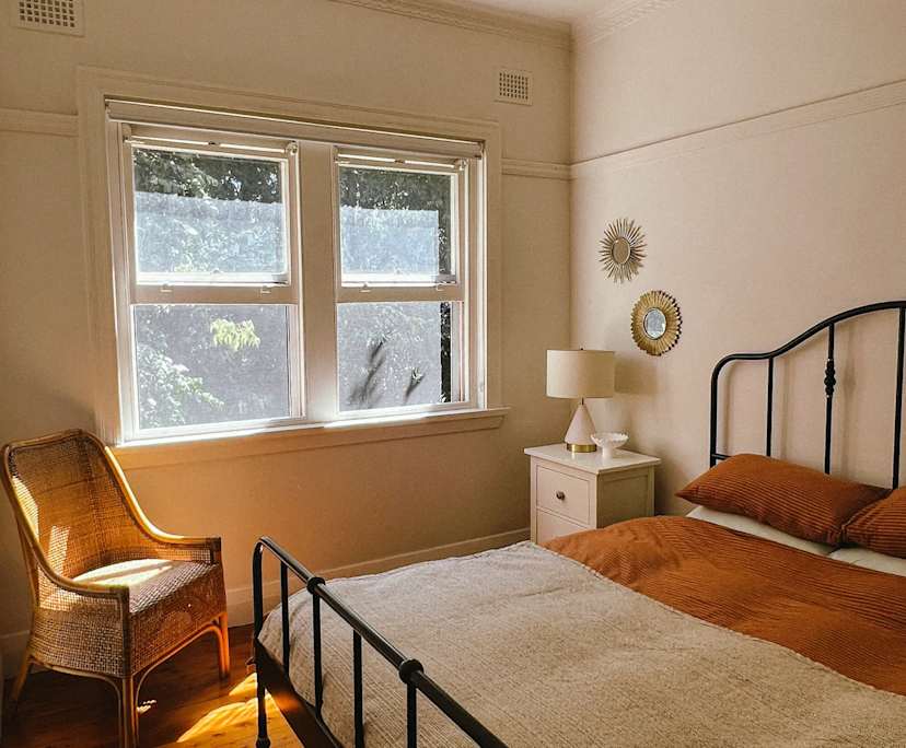 Furnished room in a flatshare