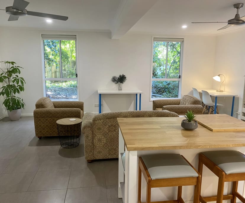 $380, Studio, 1 bathroom, The Gap QLD 4061