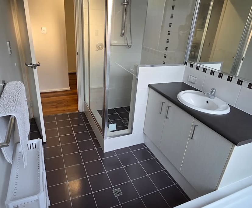 $290, Share-house, 2 rooms, East Cannington WA 6107, East Cannington WA 6107