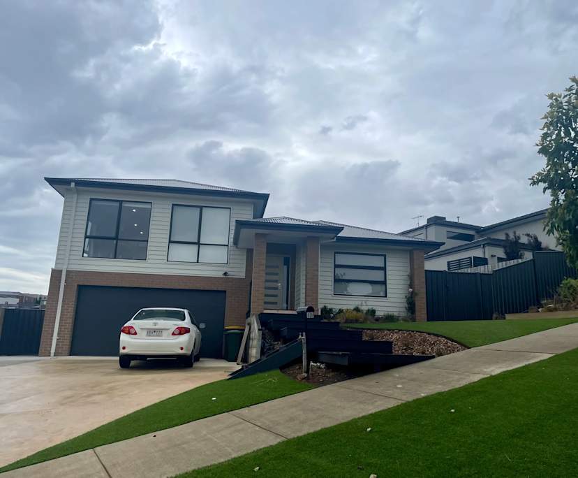 Unfurnished room in a share house