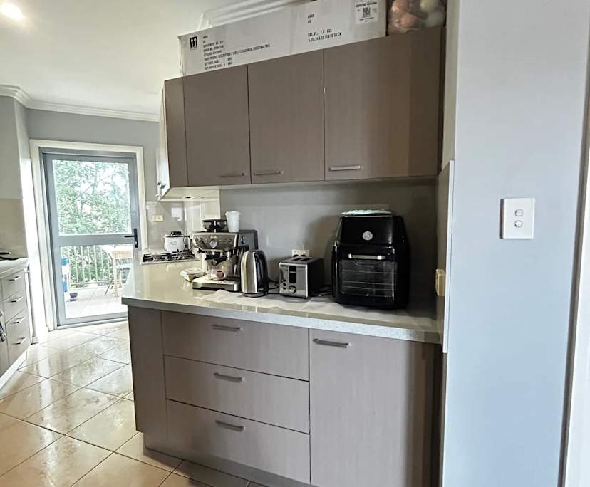 Furnished room in a flatshare