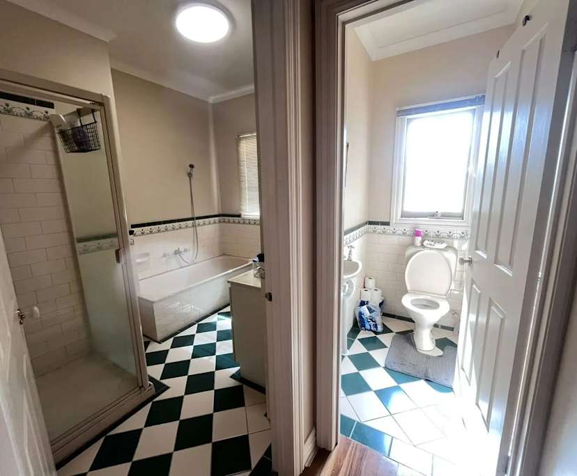 Furnished room in a share house