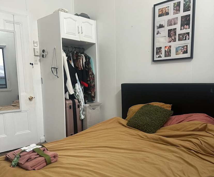 $300, Share-house, 3 bathrooms, Bungalow QLD 4870