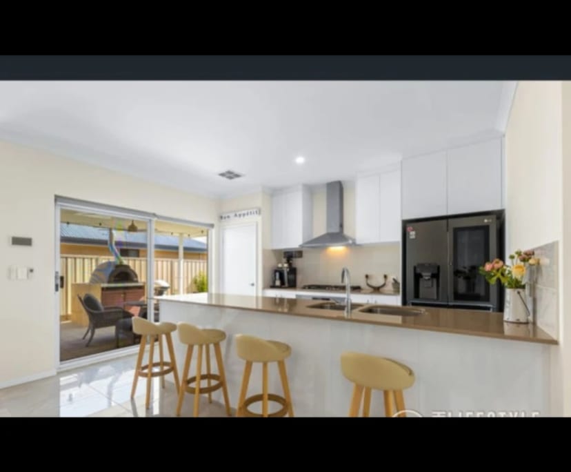 propertyImage