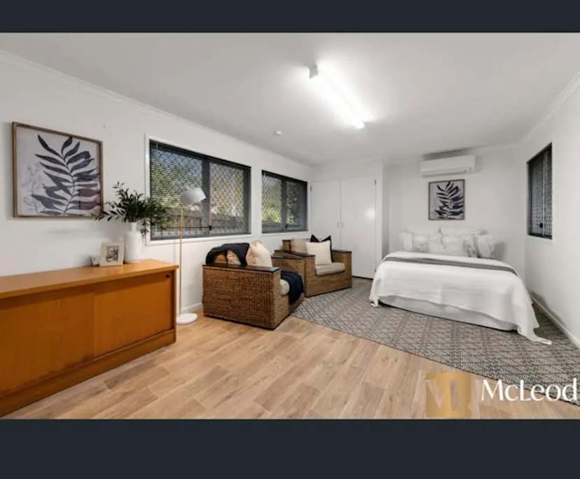 Room with ensuite in a share house