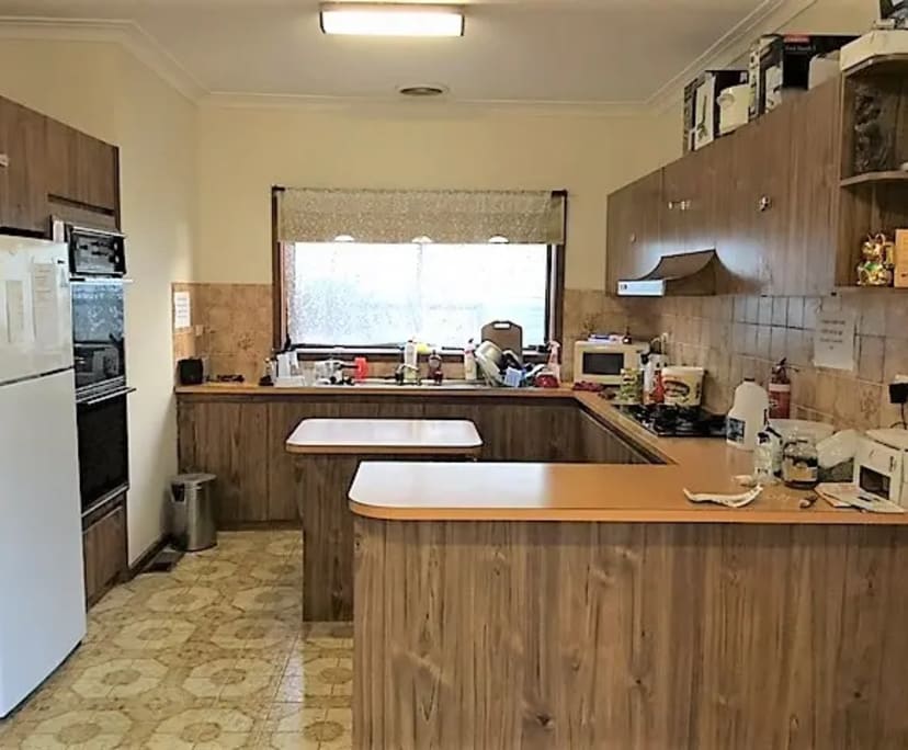 Furnished room in a share house