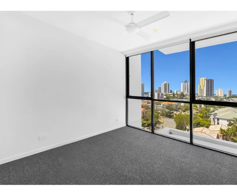 Unfurnished room with ensuite in a flatshare
