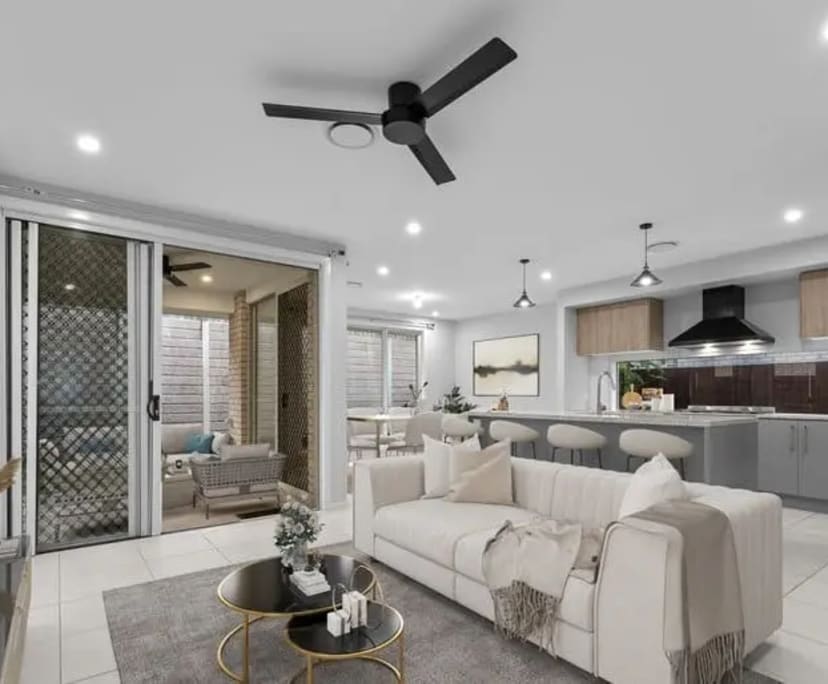 Whole property with 4 rooms for rent