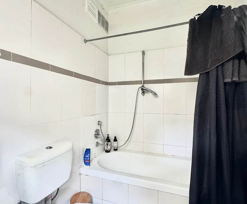 $275, Flatshare, 2 bathrooms, North Bondi NSW 2026