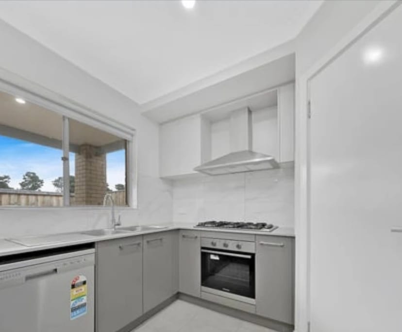 Room for Rent in Donnybrook, Melbourne 250, Furni...