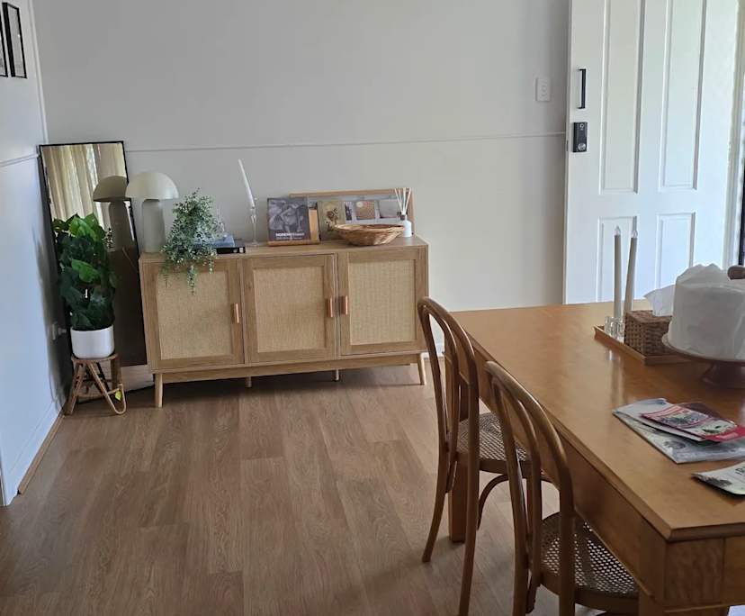 $300, Homestay, 3 bathrooms, Lawnton QLD 4501