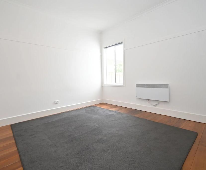 $250, Share-house, 3 bathrooms, Newington VIC 3350