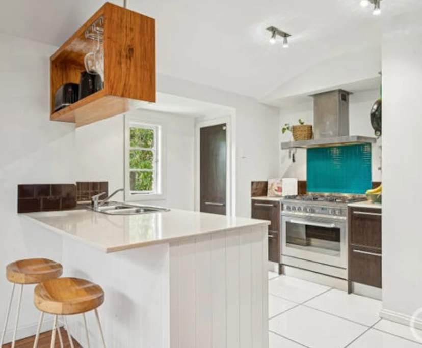 $350, Share-house, 3 bathrooms, Ashgrove QLD 4060