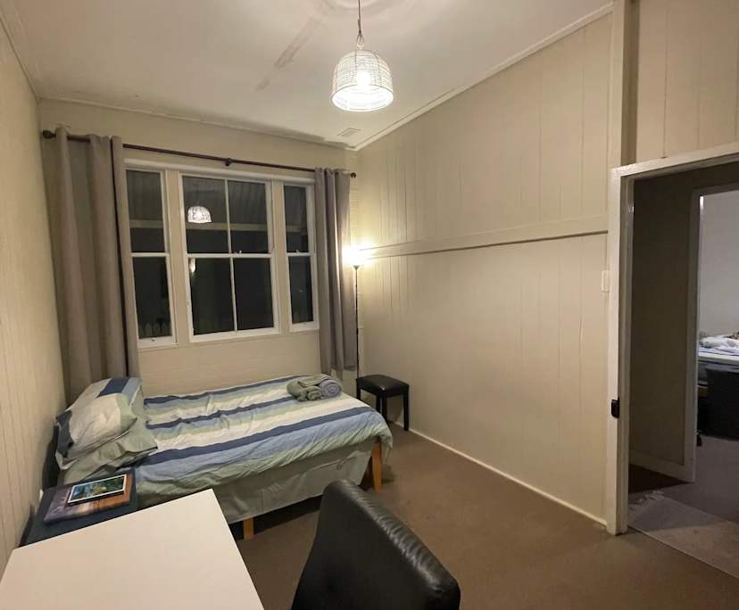 $350, Share-house, 4 bathrooms, Kelvin Grove QLD 4059