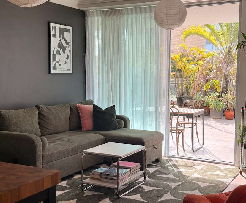 Unfurnished room with ensuite in a flatshare