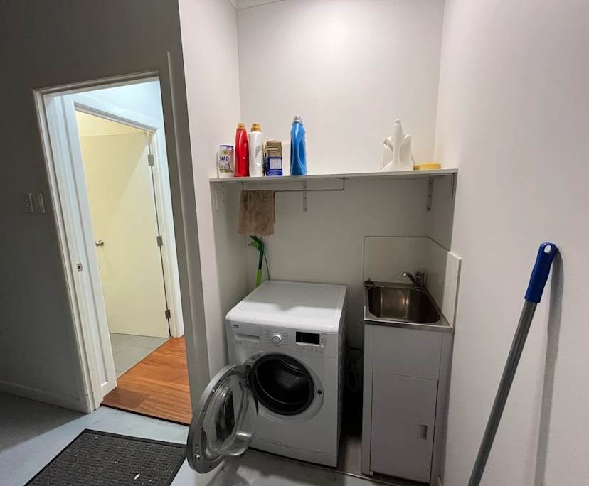 $420, Share-house, 4 bathrooms, East Brisbane QLD 4169