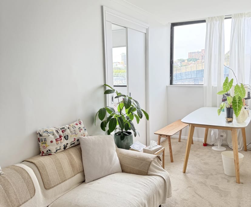 Furnished room in a flatshare