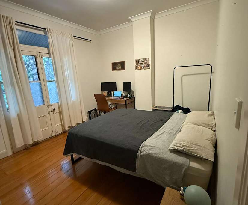 Furnished room in a share house