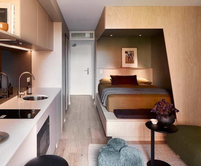 Furnished room studio flat for rent