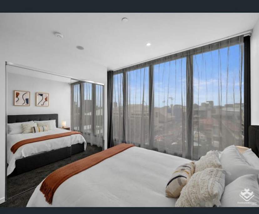 Furnished room in a flatshare