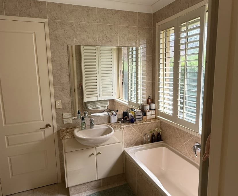 $300, Share-house, 4 bathrooms, Hope Island QLD 4212