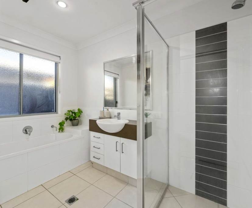 $300, Share-house, 4 bathrooms, Pimpama QLD 4209