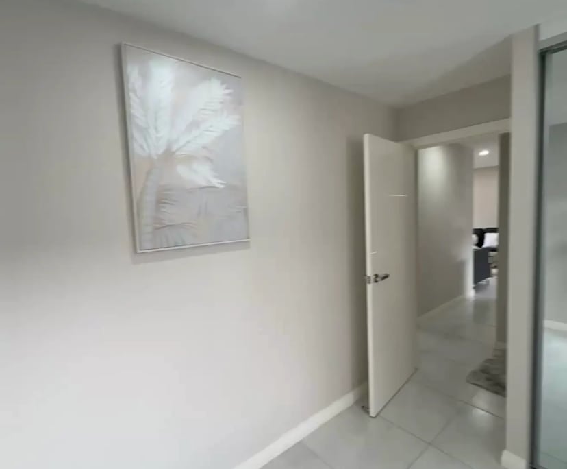 Furnished room in a share house