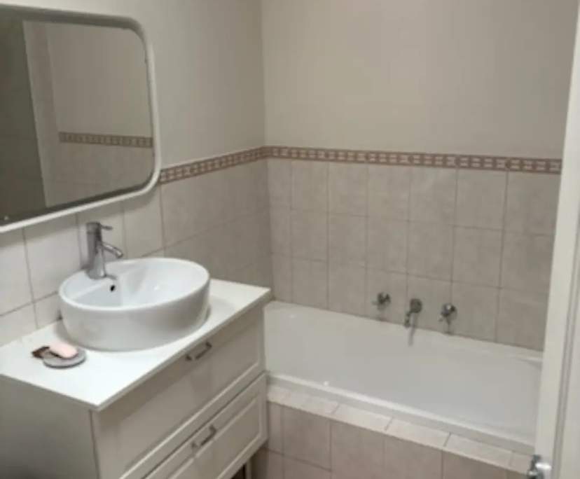 $300, Flatshare, 3 bathrooms, Reservoir VIC 3073