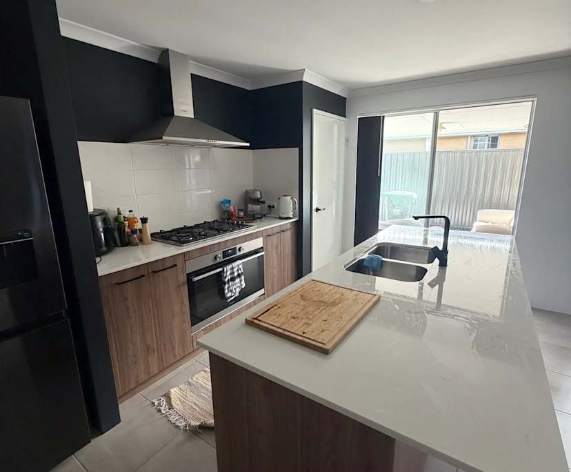 Room in a share house