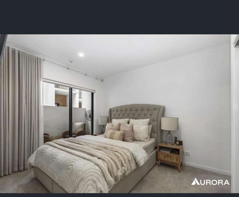 Unfurnished room with ensuite in a flatshare