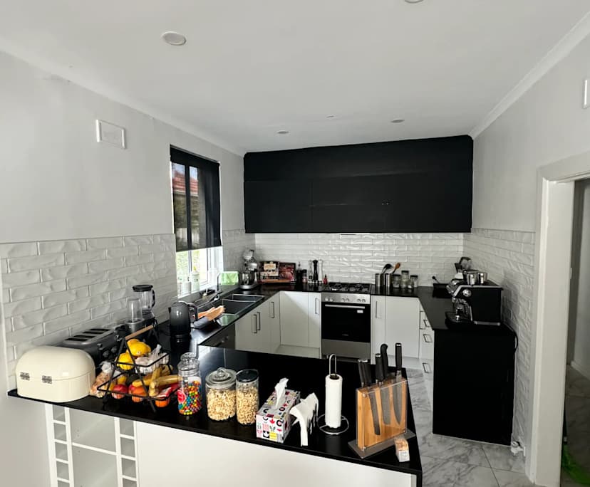 Furnished room in a share house