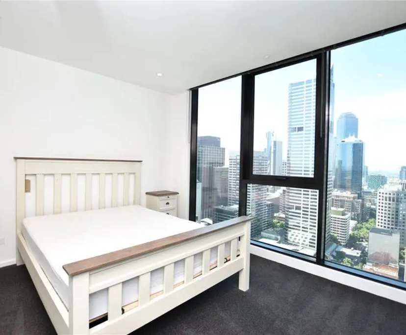 Furnished room with ensuite in a flatshare