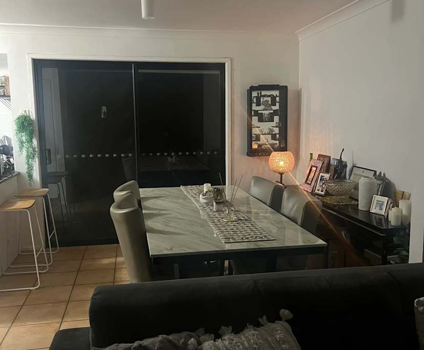 $295, Flatshare, 3 bathrooms, Burleigh Heads QLD 4220