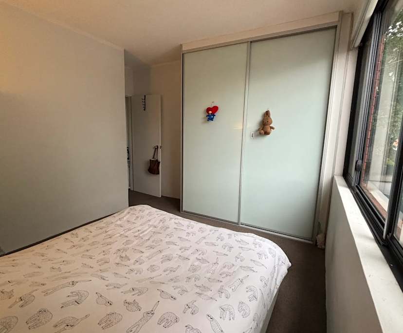 Furnished room in a flatshare