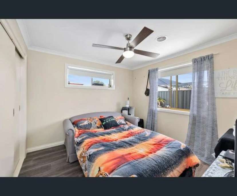 Unfurnished room in a share house
