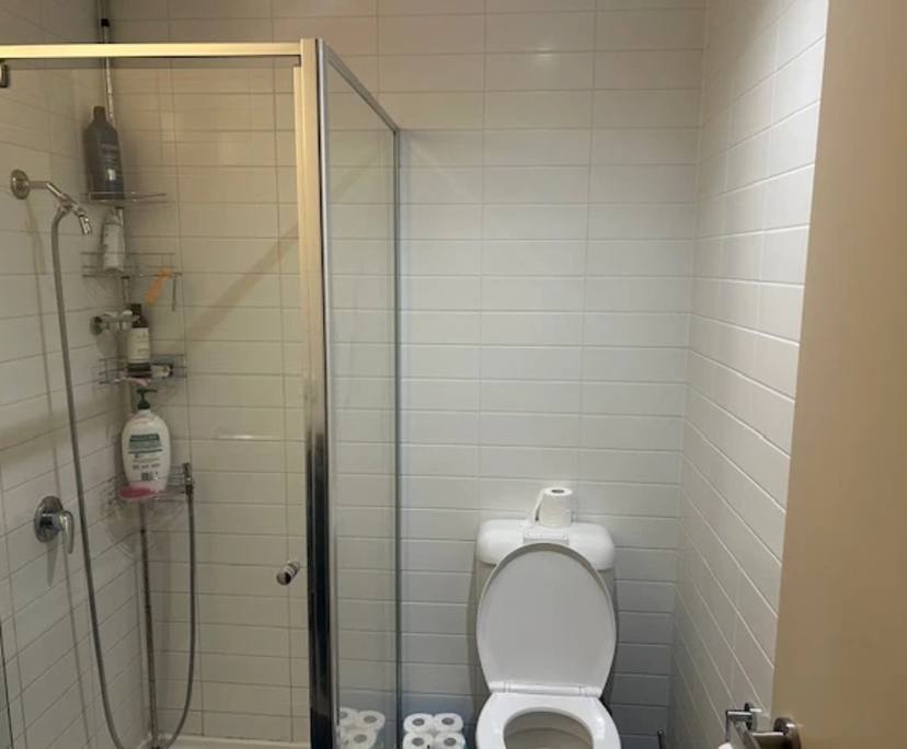 $260, Flatshare, 2 bathrooms, Brunswick VIC 3056