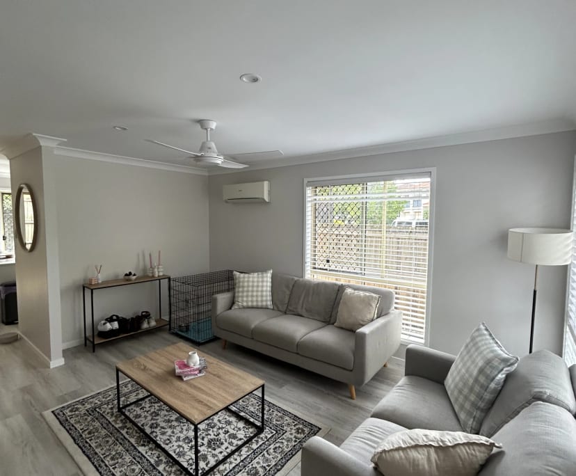 Room in a share house