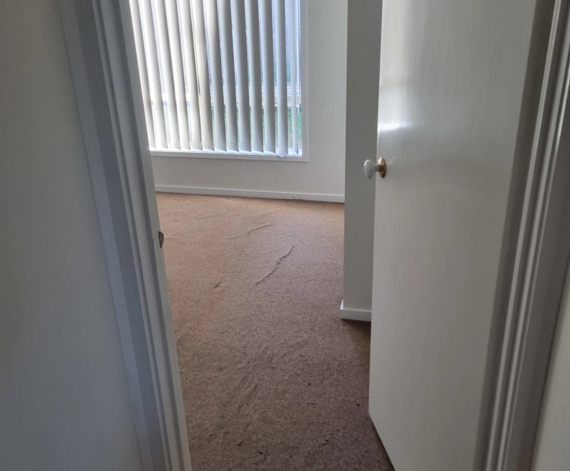 Unfurnished room in a share house