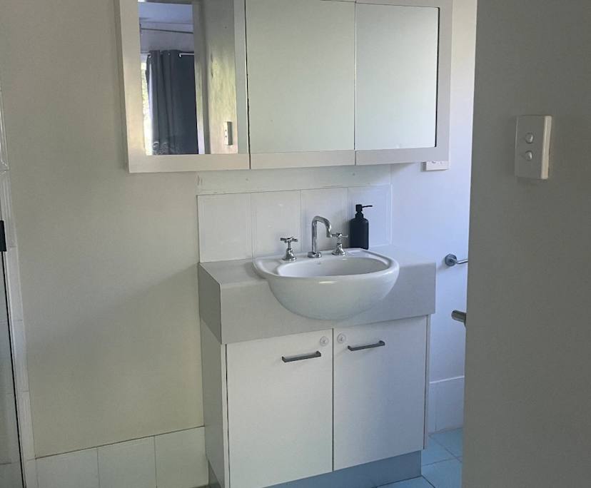 $350, Share-house, 3 bathrooms, Sunrise Beach QLD 4567