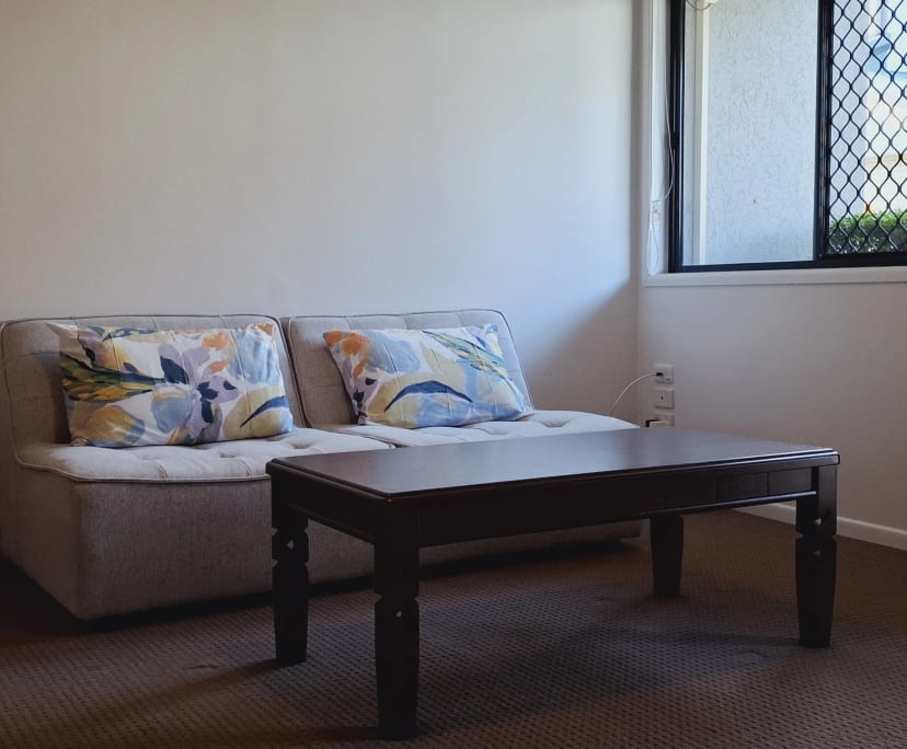 $330, Share-house, 3 bathrooms, Indooroopilly QLD 4068