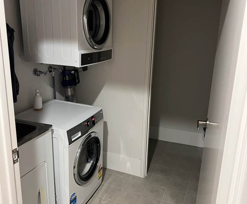 $350, Share-house, 2 bathrooms, Doubleview WA 6018